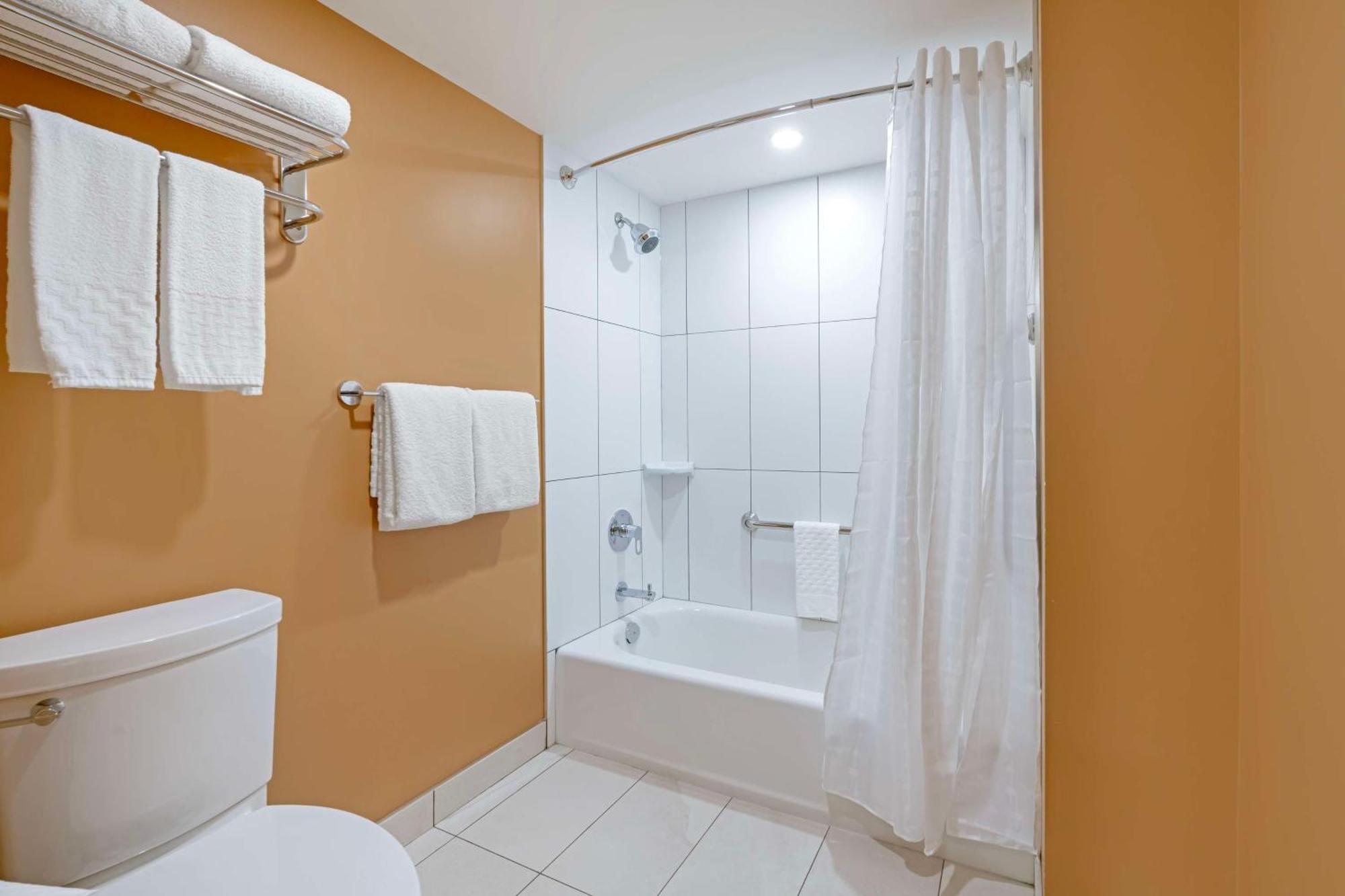 Best Western Plus Emerald Isle Hotel Сідней Екстер'єр фото