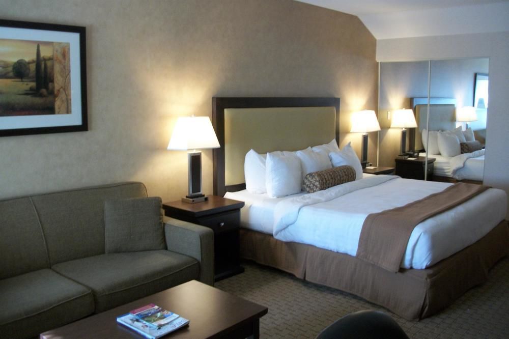 Best Western Plus Emerald Isle Hotel Сідней Екстер'єр фото